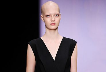 Модель Яна Добролюбова на показе Юлии Николаевой Фото: пресс-служба MBFW Russia